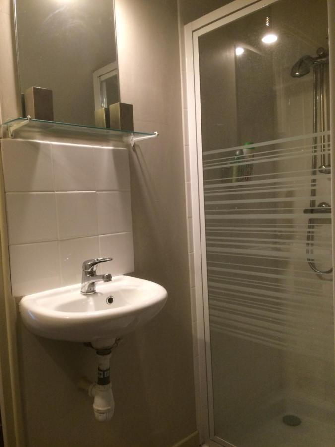 15 Rue Francois Bretagnolle Bed & Breakfast Le Lonzac Ngoại thất bức ảnh